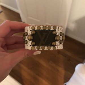 louis vuitton cuff